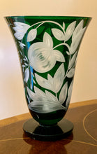 Load image into Gallery viewer, Verdure Etched Stemless Goblet - British Racer Green
