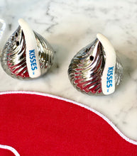 Load image into Gallery viewer, Hershey’s Kiss Salt &amp; Peppers
